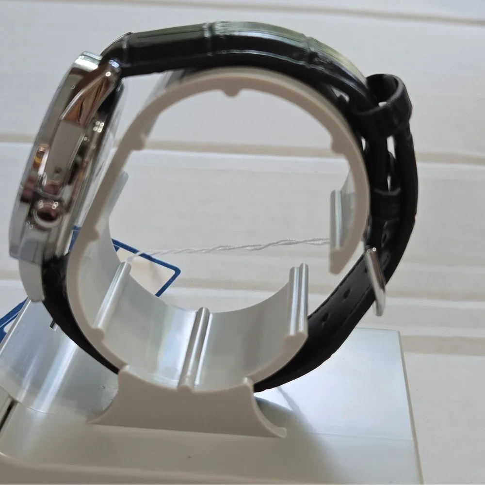 Casio men 42mm